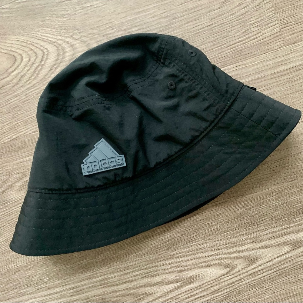 NWOT Adidas Shoreline Bucket Hat